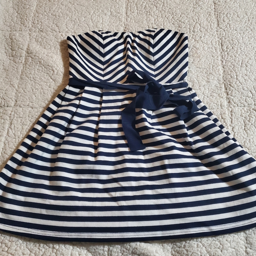Navy & white strapless dress